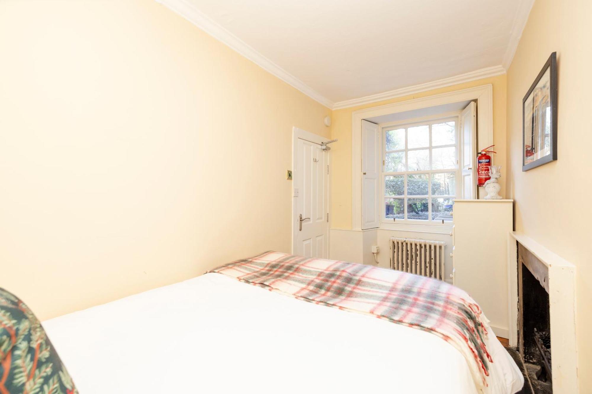 Joivy Beautiful Apartment, Private Garden, Calton Hill Edimburgo Esterno foto