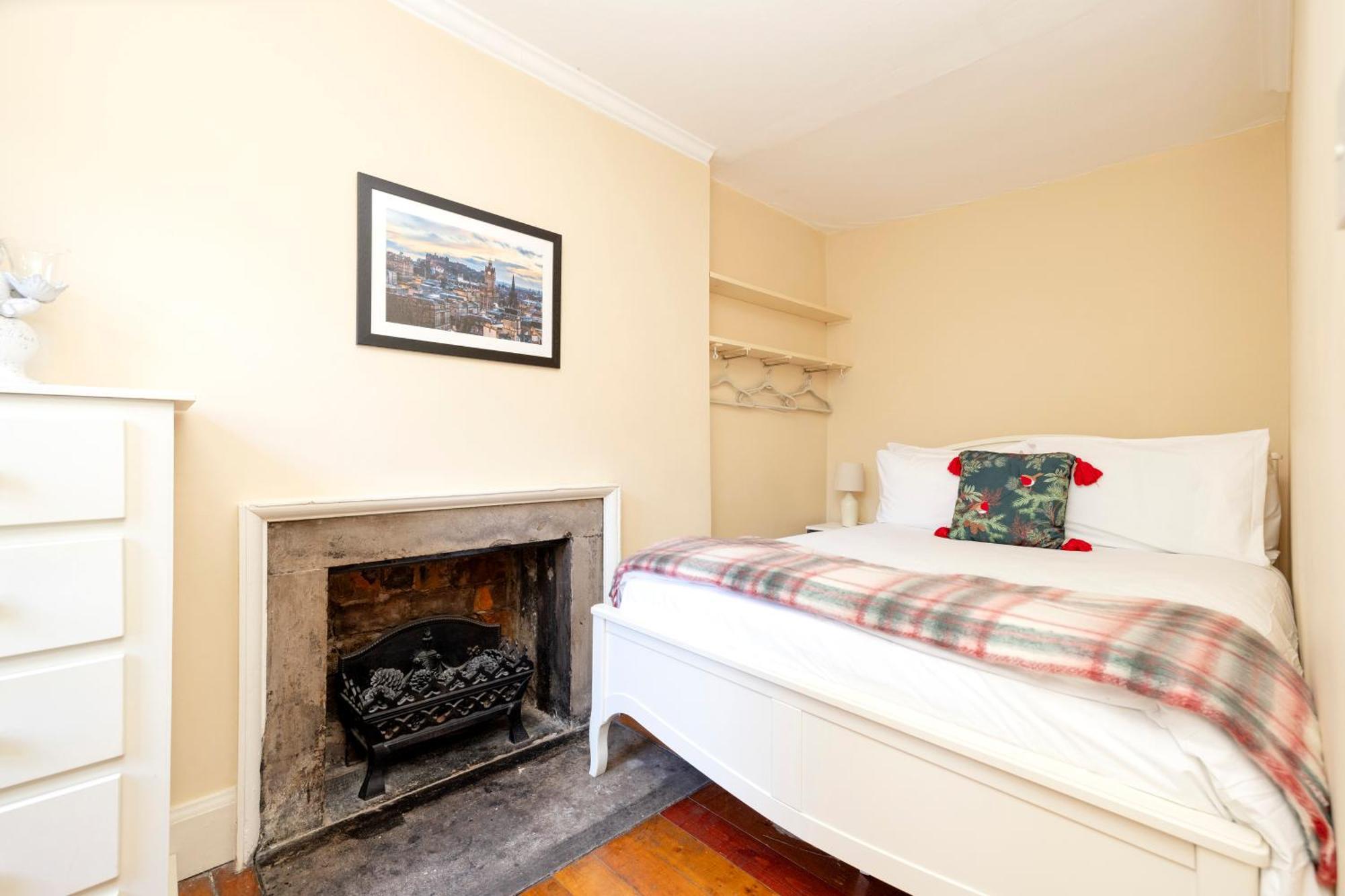 Joivy Beautiful Apartment, Private Garden, Calton Hill Edimburgo Esterno foto