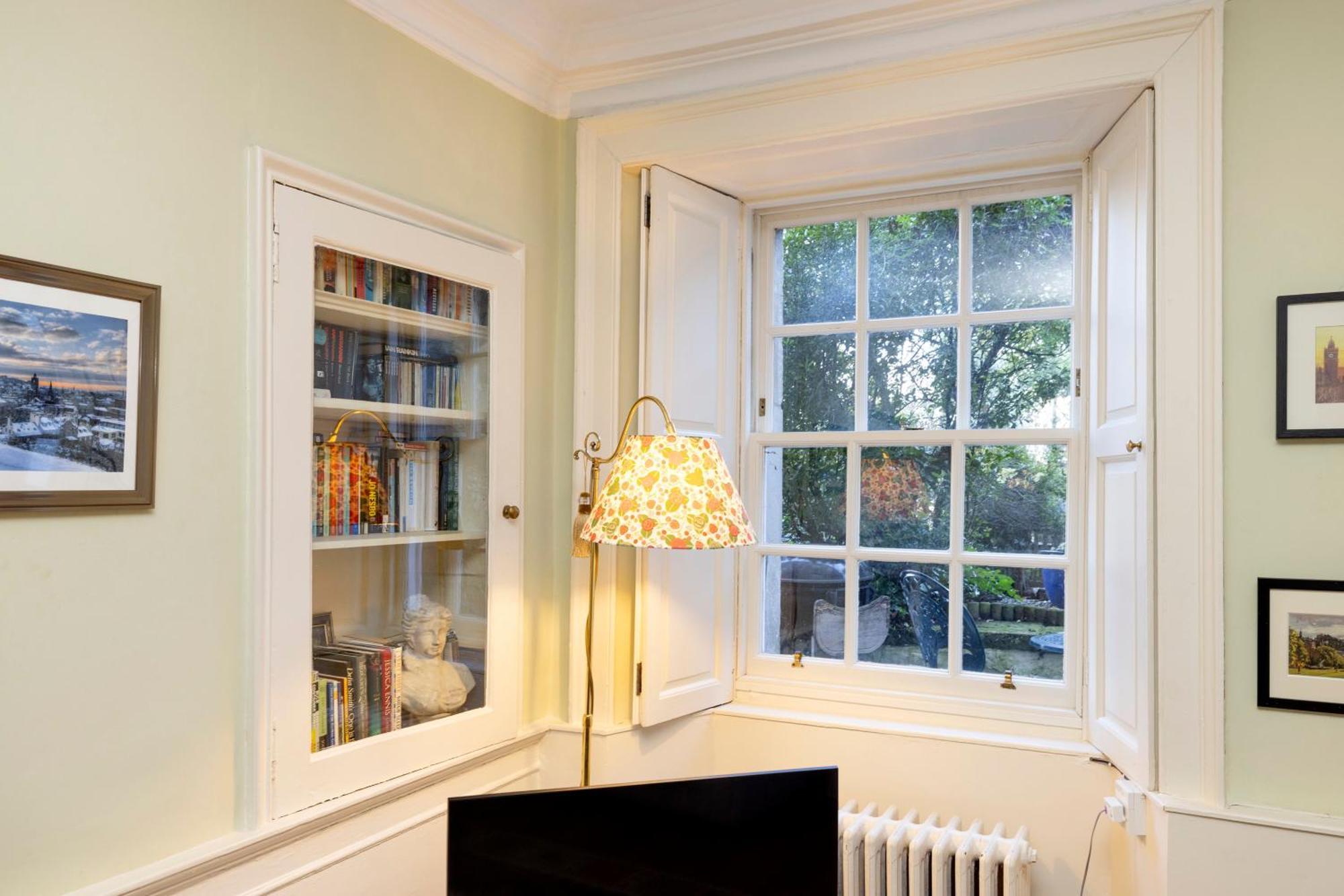 Joivy Beautiful Apartment, Private Garden, Calton Hill Edimburgo Esterno foto