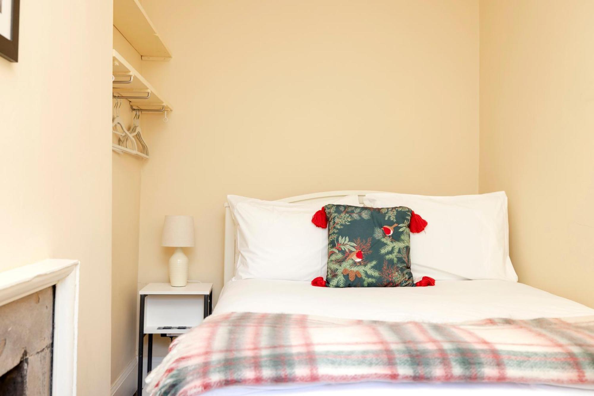 Joivy Beautiful Apartment, Private Garden, Calton Hill Edimburgo Esterno foto