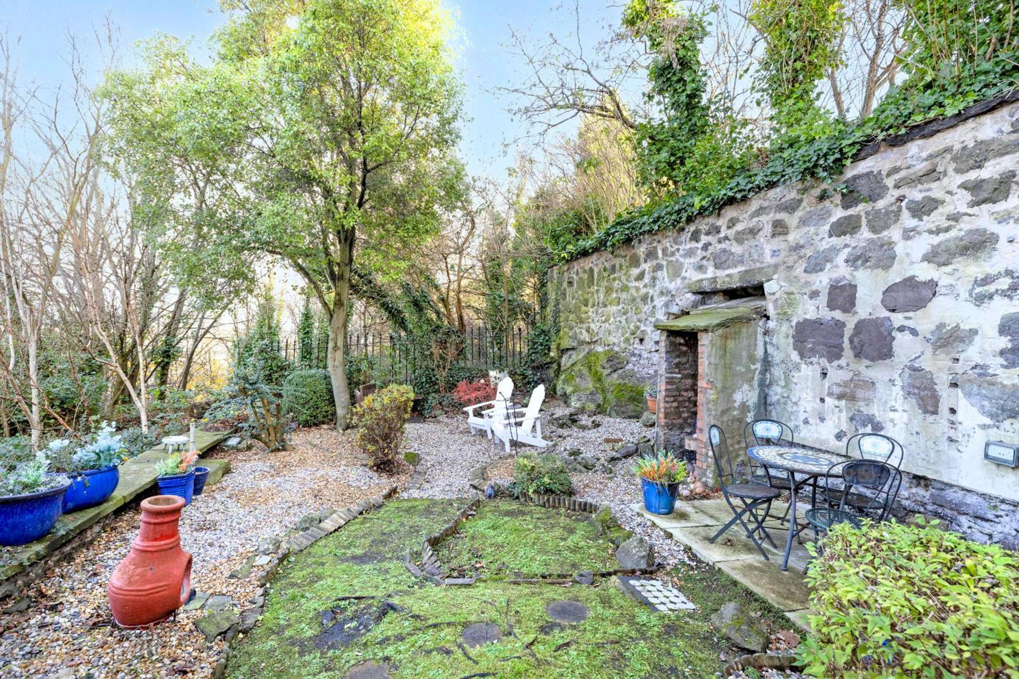 Joivy Beautiful Apartment, Private Garden, Calton Hill Edimburgo Esterno foto