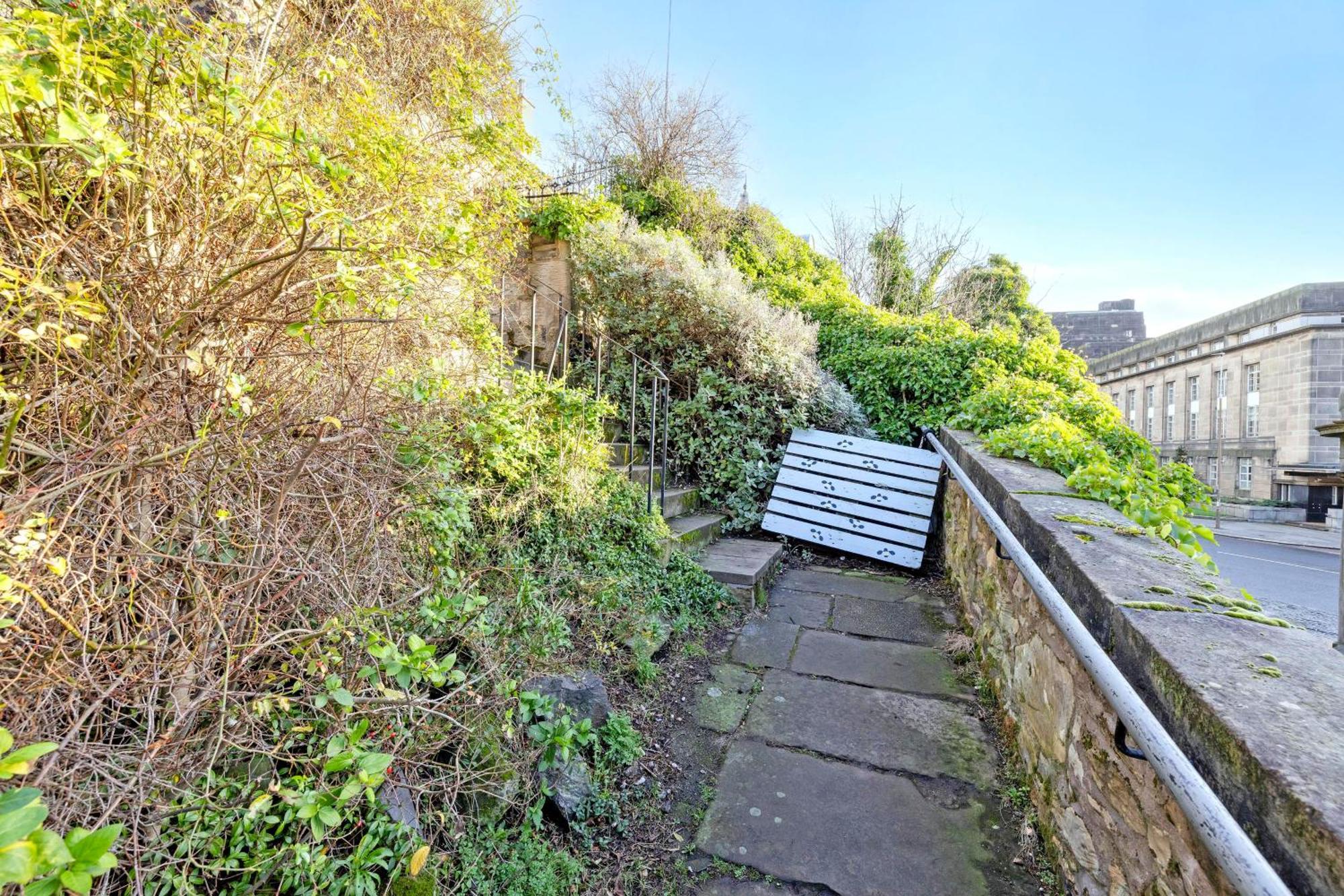 Joivy Beautiful Apartment, Private Garden, Calton Hill Edimburgo Esterno foto
