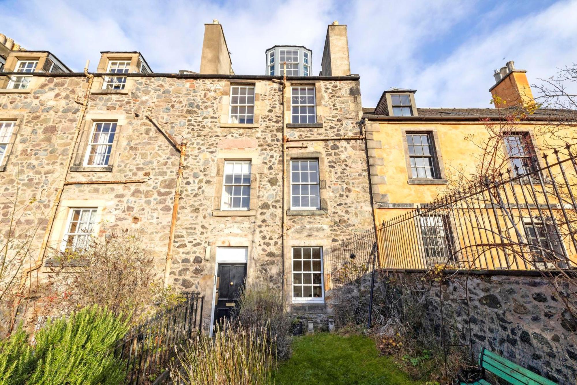 Joivy Beautiful Apartment, Private Garden, Calton Hill Edimburgo Esterno foto