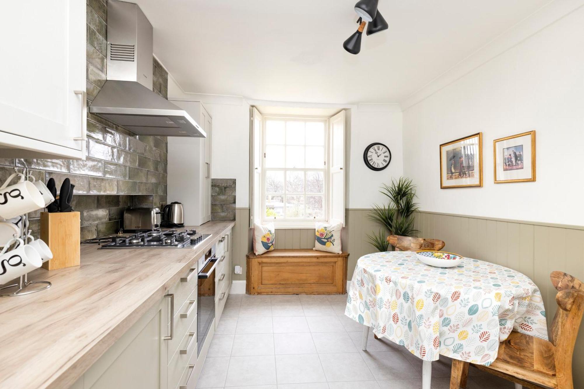 Joivy Beautiful Apartment, Private Garden, Calton Hill Edimburgo Esterno foto